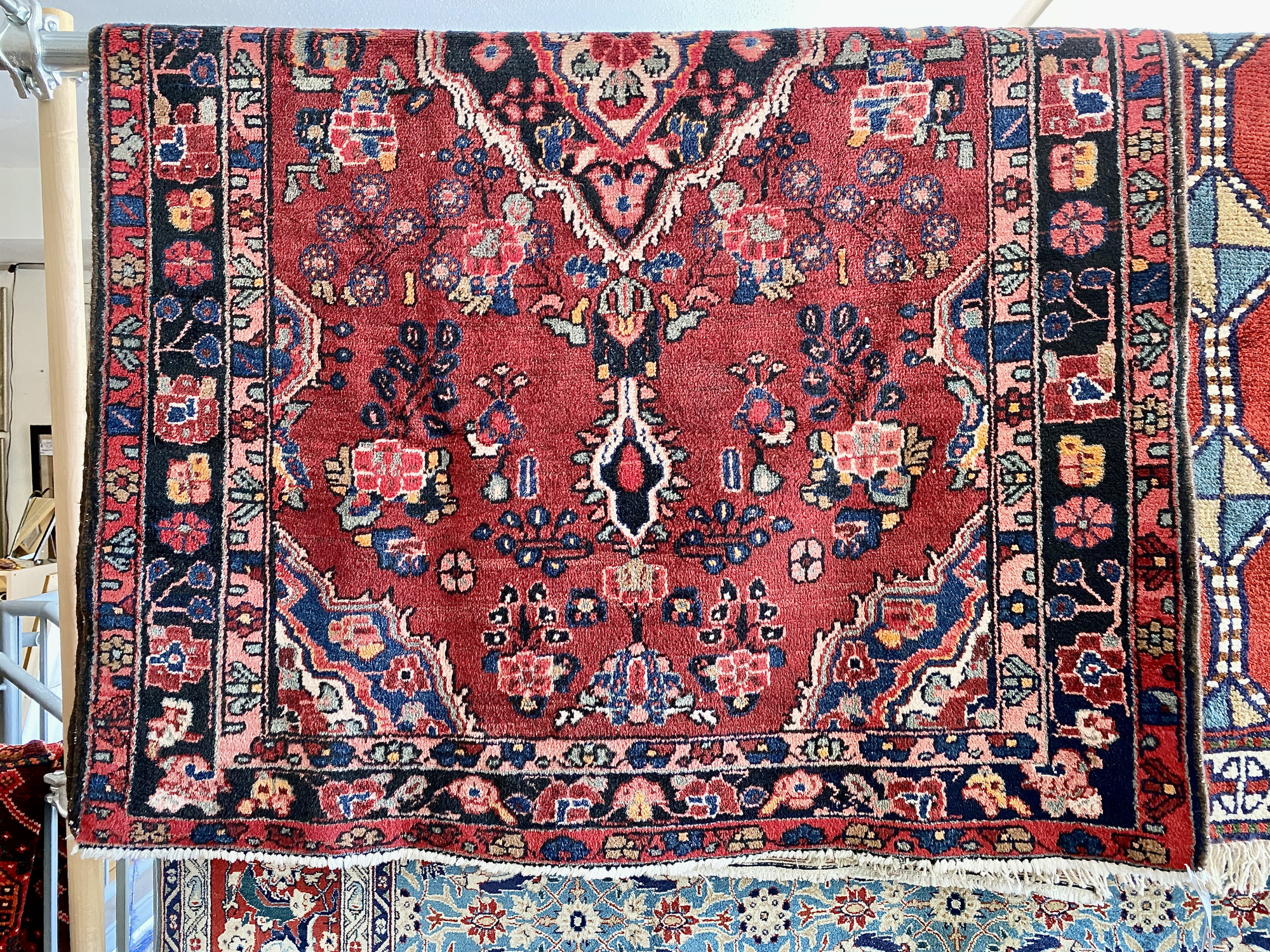 Persian Medaliion Rug
Size: 4x6