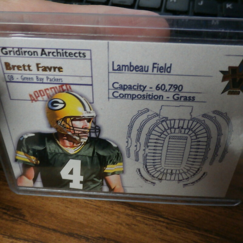 Brett Favre Green Bay Packers 2000 Vanguard Gridiron Architects, Insert (#25628)
Rating: (see below) 3 - Good Condition
Team: Green Bay Packers
Player: Brett Favre
Brand: Pacific
Size:   20pt
Color: multi
Material: n/a
Style:  2000 Pacific Vanguard Gridiron Architects #7
Condition: - 3- Good condition: this card is not mint; minor wearing of the corners and edges; overall good condition  (SEE PHOTOS)
Our cards ship in a poly mailer; penny sleeves; top loader; multi card lots ship in a thick loader together;
Shipping: FREE
Item # 25628