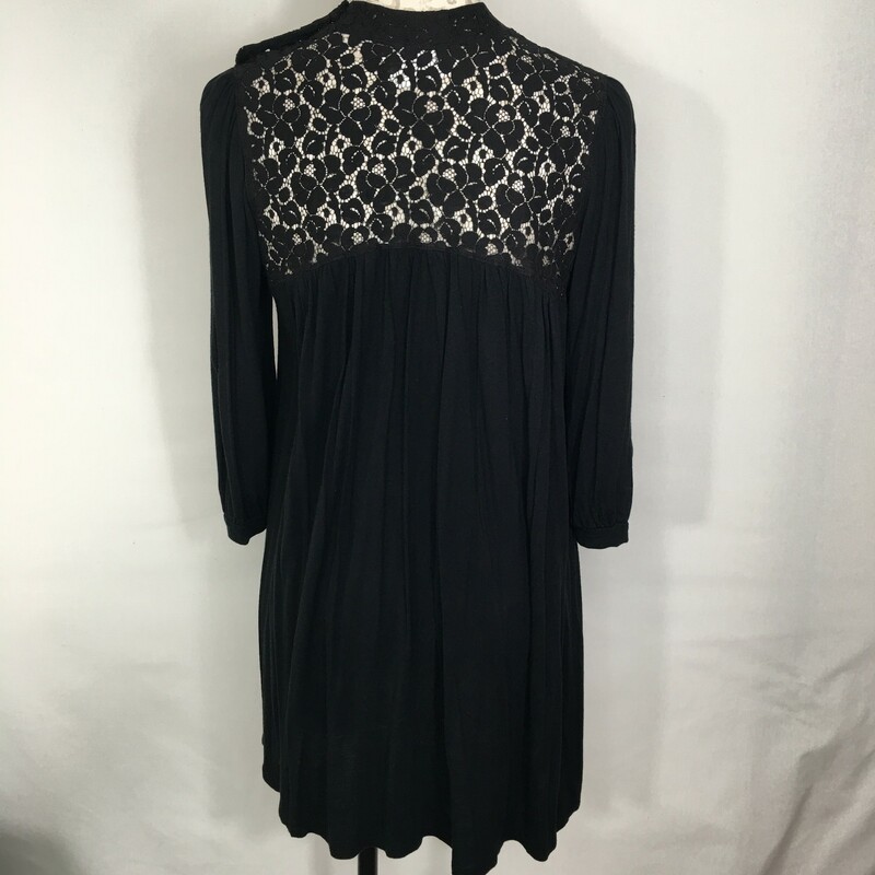 125-102 Forever, Black, Size: Small black flowy dress with lace top no tag  good