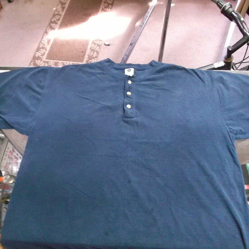 Columbia Mens Partial Button Short Sleeve Shirt Size 2XL Heavy Cotton Blue #7719
Rating:   (see below) 4 - Fair Condition
Team: N/A
Player: N/A
Brand: Columbia
Size: 2XL - Men's(Measured Flat: chest 25\"; length 32\") 
measurements are from armpit to armpit and from shoulder to hem; - please check measurements. 
Color: Blue
Style: Short sleeve partial button shirt
Material: 100% Cotton
Condition: - Fair Condition - wrinkled; Material is faded and discolored; Minor pilling and fuzz; Noticeable stains throughout; Two holes on the right side of the buttons; Bottom is curled; Staining on the sleeves; Definite signs of use; Material feels coarse(See Photos for condition and description)
Shipping: $4.90
Item #: 7719