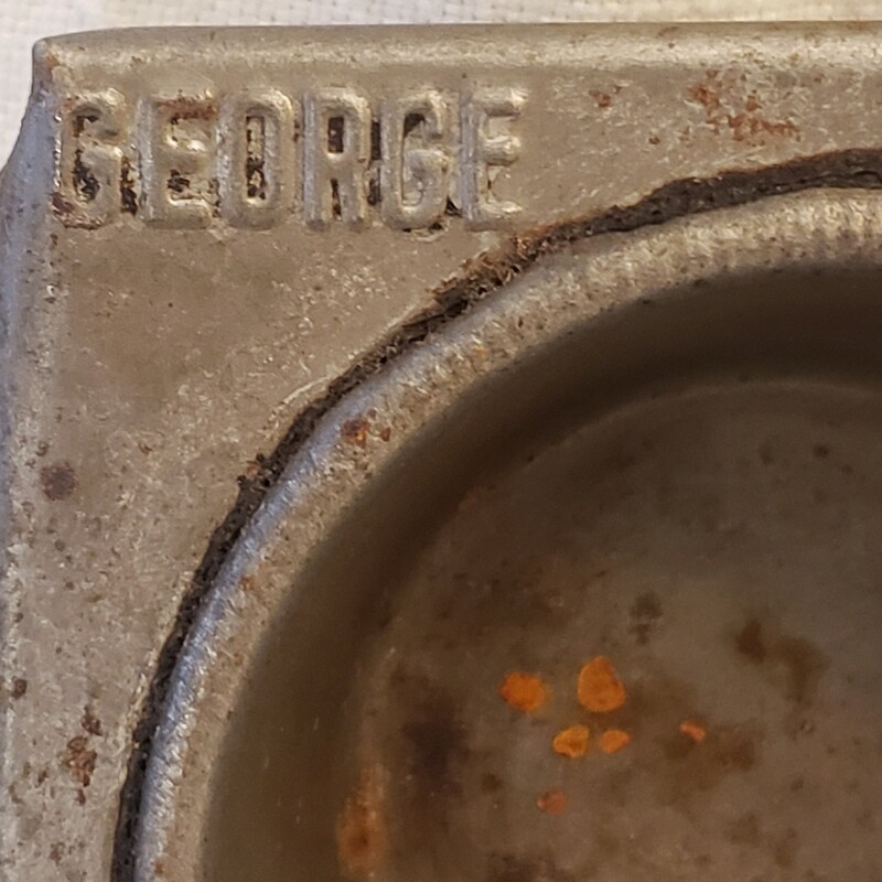 George Urban Milling Cupcake Tin, Buffalo, NY Size: 6 Cup