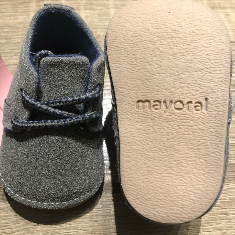 Mayoral Baby Shoes, Grey, Size: Newborn
swede new without tag