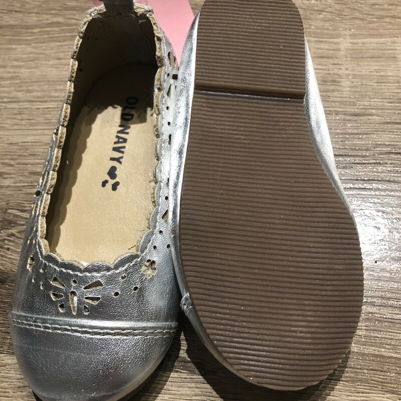 Old Navy Shoes, Silver, Size: 5T