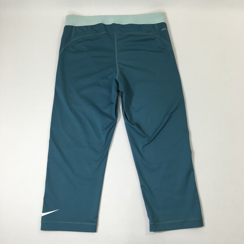 115-067 Nike, Blue, Size: Large cropped blue and teal nike pro leggings 80% polyester 20% spandex  good