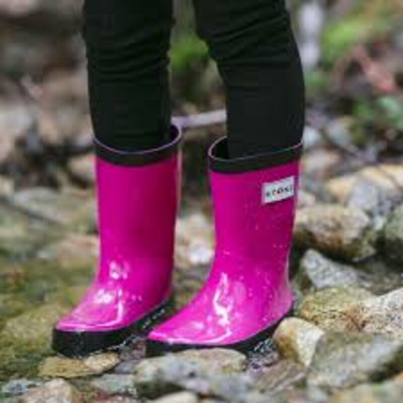 Stonz Rain Boots, Pink, Size: 4T<br />
<br />
Stonz are made with natural rubber and are 100% waterproof with soft cotton lining for comfort and function.<br />
<br />
Features<br />
Vegan friendly Made with natural rubber<br />
Free from PVC, phthalates, lead, flame retardants and formaldehyde<br />
Extra wide opening makes them easy to put on<br />
Non-slip soles for safe play and Soft cotton inside lining<br />
Soft and flexible natural rubber for increased comfort<br />
Can be layered up with Stonz Rain Boot Liners for extra warmth