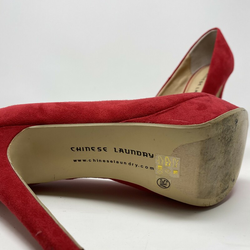103-202 Chinese Laundry, Red, Size: 5.5<br />
Red Pumps x  Like New