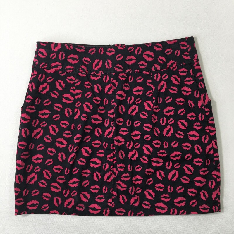 125-004 H&M, Black, Size: Small black zip up skirt with pink lips all over 97% cotton 3% elastane  good