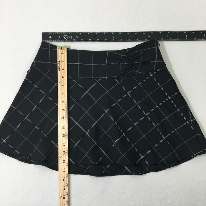 120-027 Bebe, Black, Size: 4 Black skirt w/silver squares polyester/spandex  x