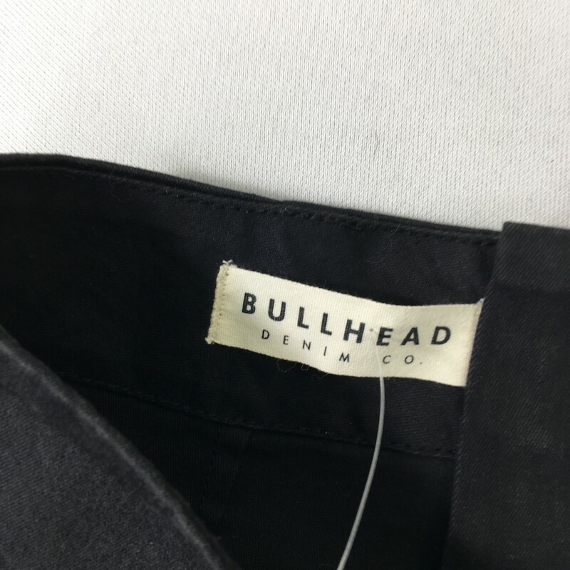 103-151 Bullhead Denim Co, Black, Size: 3 Black Shorts 77% cotton 13% rayon 9% polyester 1% spandex  Good