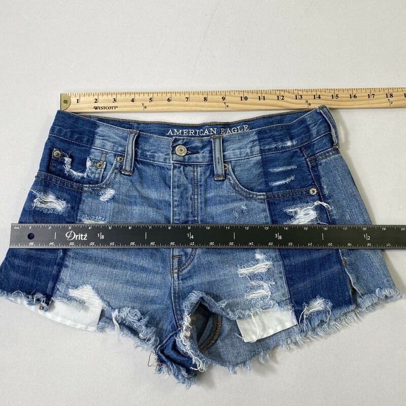 105-163 American Eagle, Blue Den, Size: 4
denim button fly shorts 100% cotton