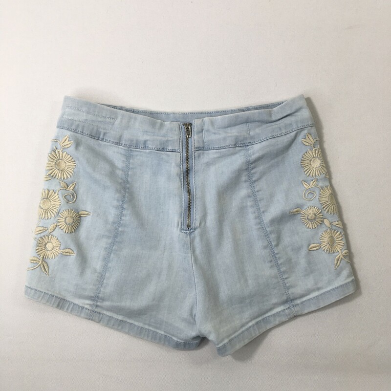 103-144 Bullhead Denim Co, Blue, Size: 3 Denim Shorts With Embroidered Flowers x77% cotton 13% rayon 9% polyester 1% spandex  Good