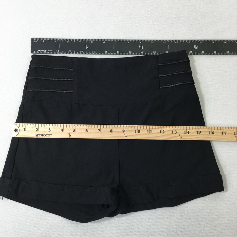 120-240 Contenta, Black, Size: Small Black shorts rayon/nylon/polyester/spandex