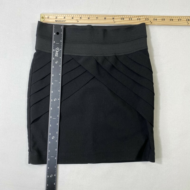 102-231 Joe Benbasset, Black, Size: Medium Black dress skirt polyesther/rayon/spandex