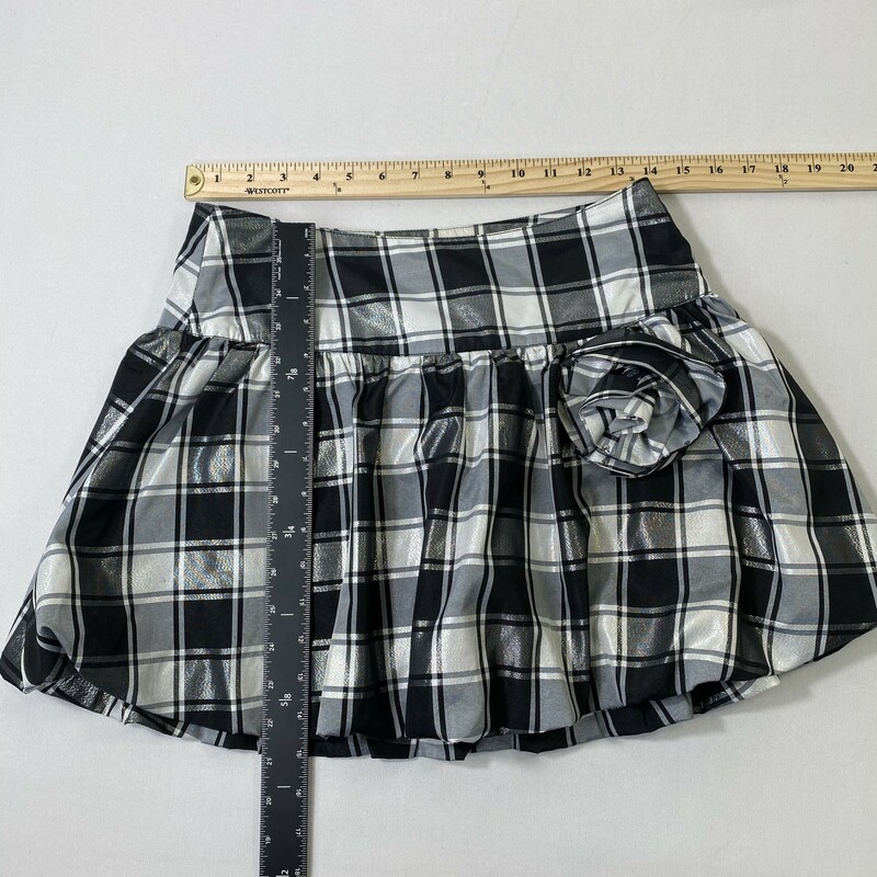 120-028 Justice, Black/gr, Size: 14 Kids short skirt w/ Black and grey plaid and rose on front