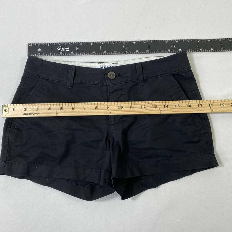 125-007 Old Navy, Black, Size: 0 plain black shorts 97% cotton 3% spandex  good
