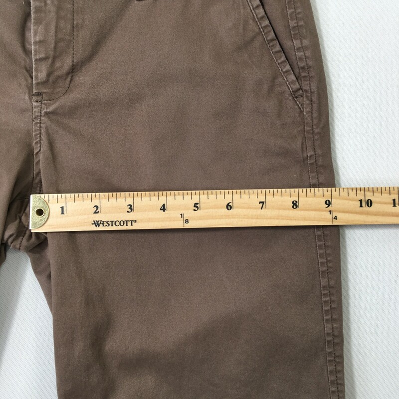 102-249 Old Navy, Brown, Size: 4 bermuda shorts 97% cotton 3% spandex