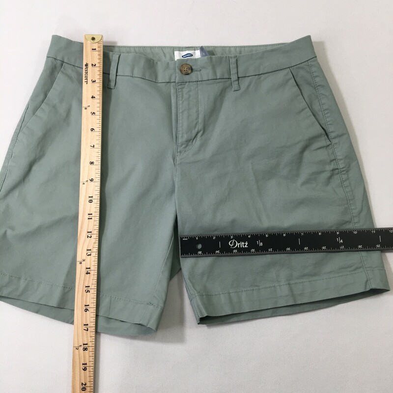 100-775 Old Navy, Green, Size: 8 green old navy shorts 97% cotton3% spandex  Good