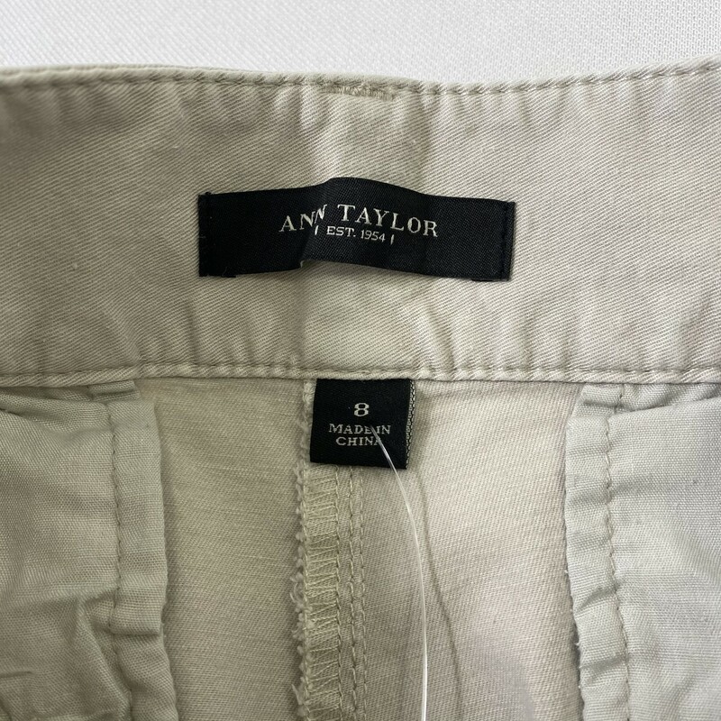 100-780 Ann Taylor, Khaki, Size: 8 Womens ann taylor shorts 69% cotton 27% lyocell 4% spandex  Good