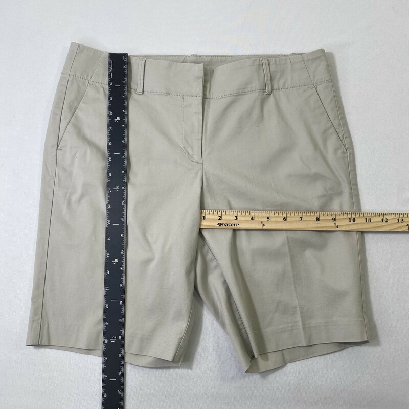114-039 Ann Taylor, Beige, Size: 12 Beige shorts cotton/ spandex