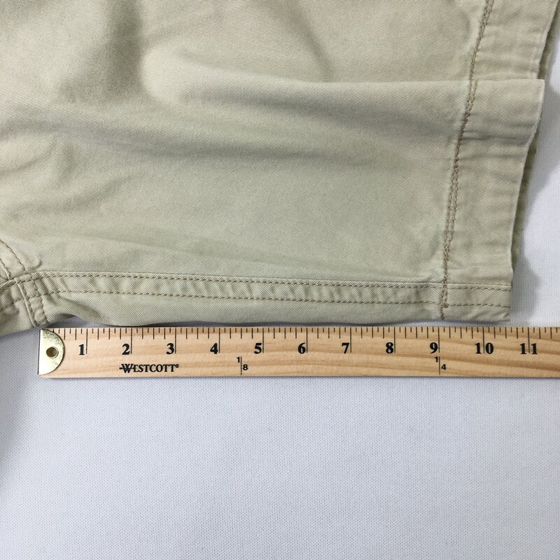 100-777 Aeropostle, Khaki, Size: 28 Mens khaki shorts 100% cotton  Good