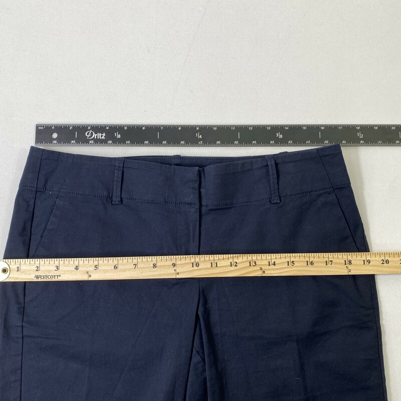100-778 Ann Taylor, Navy Blu, Size: 10 Womens petite shorts 98% cotton 2% spandex  Good