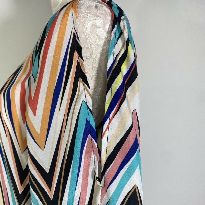 125-063 Cable & Gauge, Multicol, Size: Medium multicolored chevron patterned long sleeve blouse 100% polyester  good