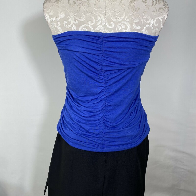 125-070 Solemic, Blue, Size: Medium
strapless blue twisted top no tag  good