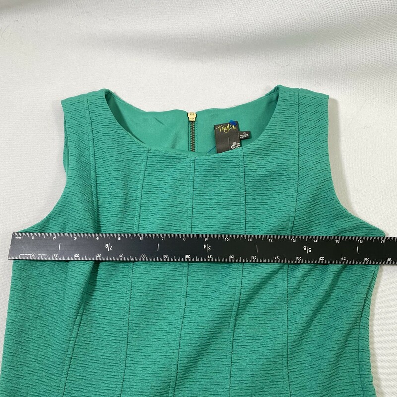 105-055 Taylor, Green, Size: 8 green textured Dress 100% Polyester