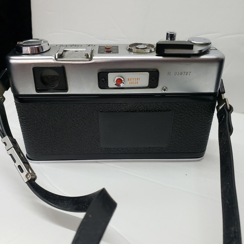 Yashica Electro 35 Camera W/ Case, Yashinon DX 1:1.7 45MM Lens, Japan
