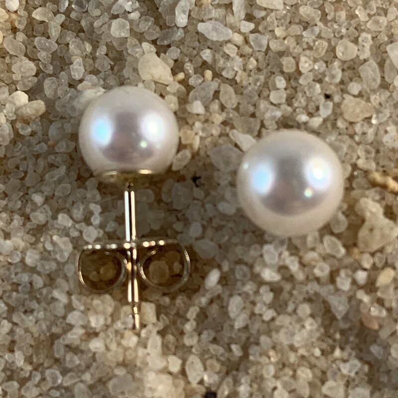 6 mm Pearl Stud Earrings
White in Color
14 Karat Yellow Gold Posts
$129
