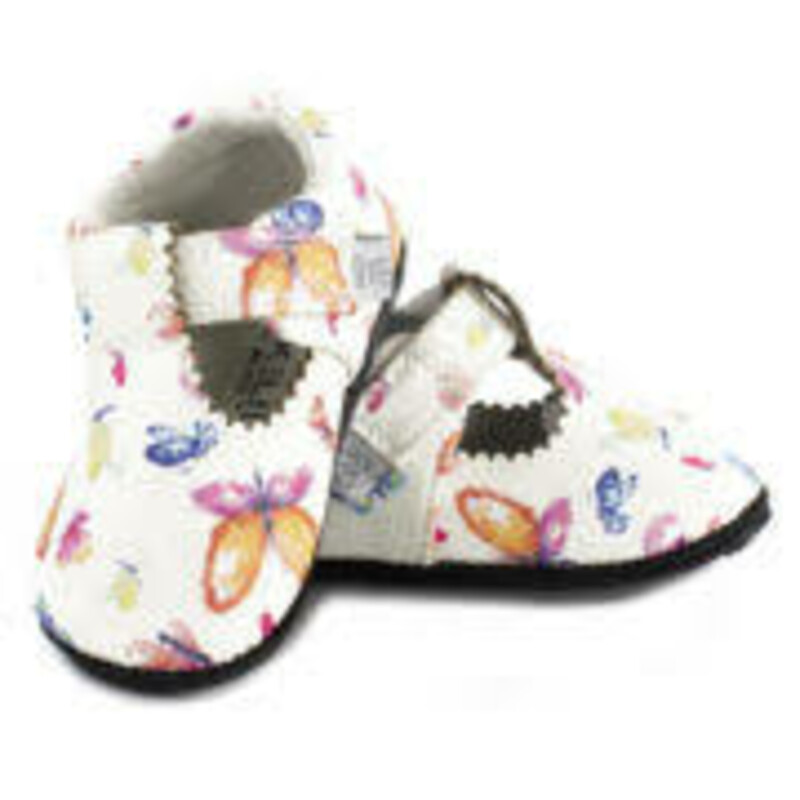 My Mocs - Mona Butterfly, White, Size: 24-30M<br />
<br />
These butterfly T-Strap My Mocs are a perfect combo of colourful and classic!<br />
<br />
Hand crafted from genuine and vegan leather<br />
Equipped with our signature super-flex sole<br />
Industry-defining 3mm ankle and sole cushioning<br />
Hook and loop closures for a secure and custom fit<br />
Perfect for indoor or outdoor use