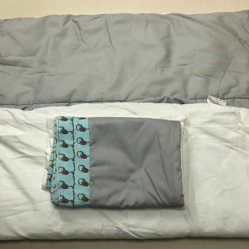Bed Sheet Set, Grey/blu, Size: Crib<br />
new condition just used in display .