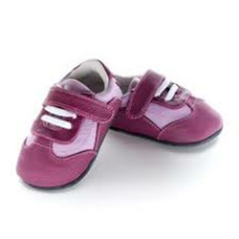 MyMocs - Rachel Trainer, Purple, Size: 0-6M<br />
<br />
These kicks scream street cool!<br />
<br />
Hand crafted from genuine and vegan leather<br />
Equipped with our signature super-flex sole<br />
Industry-defining 3mm ankle and sole cushioning<br />
Hook and loop closures for a secure and custom fit<br />
Perfect for indoor or outdoor use