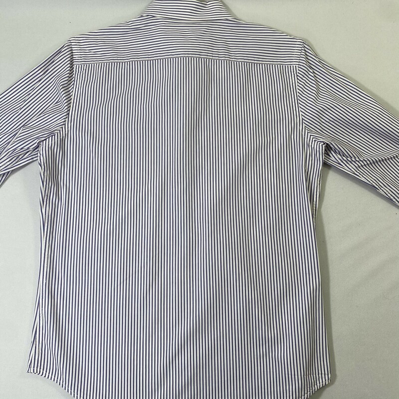 114-005 Old Navy, Blue, Size: Medium
Blue and red striped button up 100% cotton