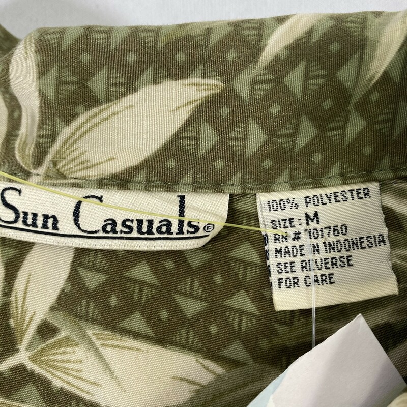 102-123 Sun Casuals, Green, Size: Medium Green leaf print short sleeve button down shirt 100% polyesther