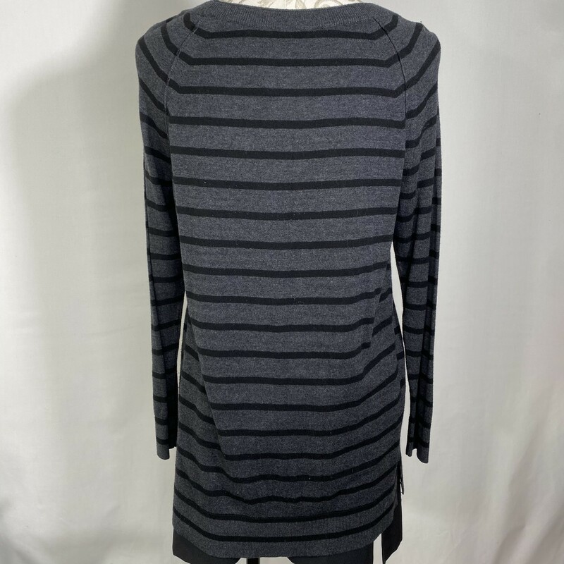 111-017 Ann Taylor, Grey  Bl, Size: Large grey and black striped shirt