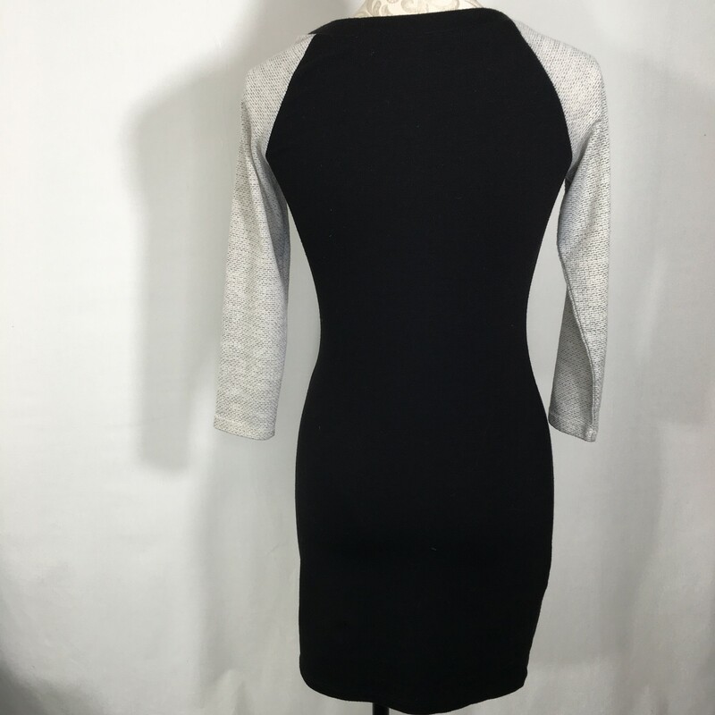 131-003 No Tag, Black, Size: Small black stretchy dress with grey knit sleevesand silver zippers by the shoulders 97% polyester 3% spandex
