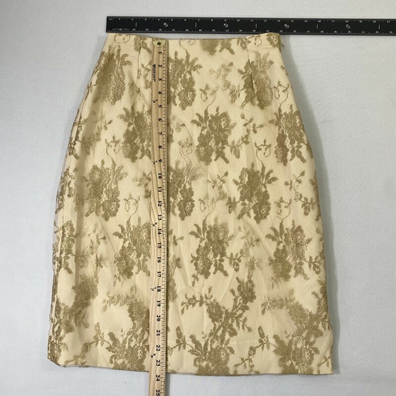 100-1015 No Tag, Cream Be, Size: Small cream skirt with gold lace overlay no tag  good