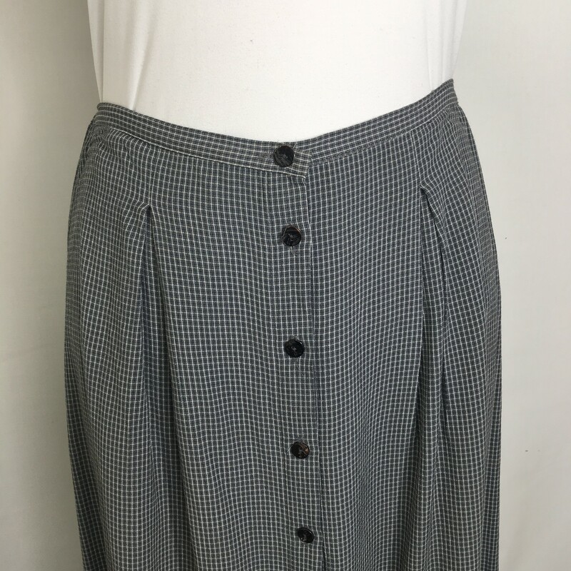 112-023 Valerie Stevens, Gray, Size: Medium petite Gray Checkered Skirt 69% Rayon 16% Polyester 15% Acetate  Good