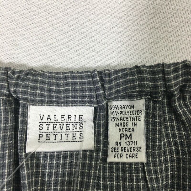 112-023 Valerie Stevens, Gray, Size: Medium petite Gray Checkered Skirt 69% Rayon 16% Polyester 15% Acetate  Good