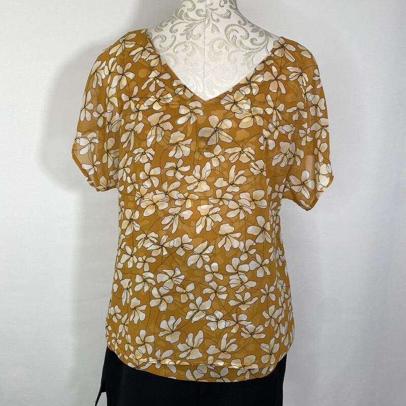 100-996 Cabi, Yellow, Size: Small yellow short sleeve blouse with white flowers on it 100% polyester  good