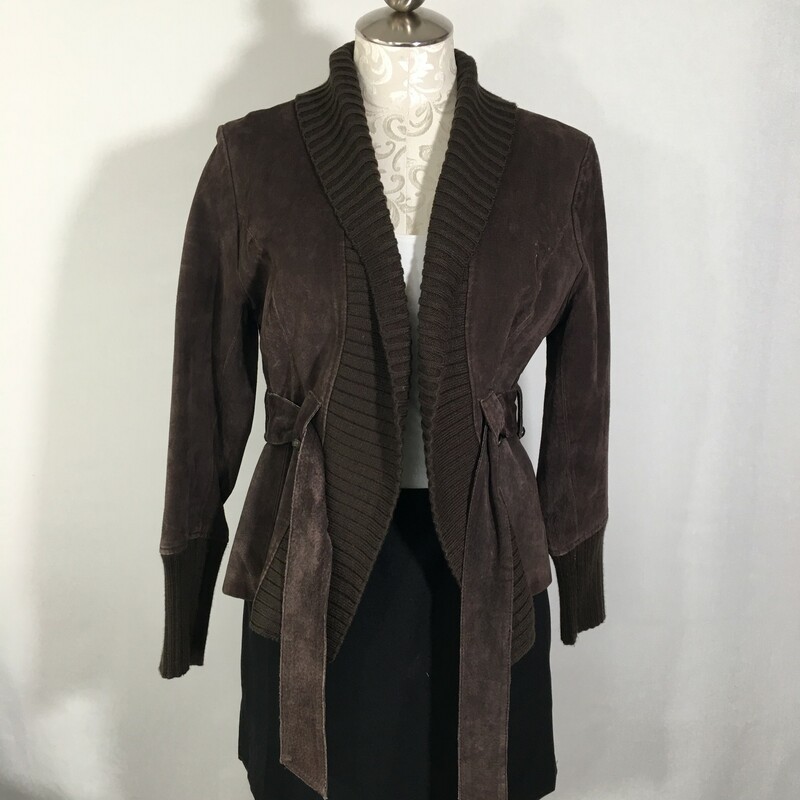 102-048 J Marco, Brown, Size: Small
Brown Suede Jacket 100% Leather