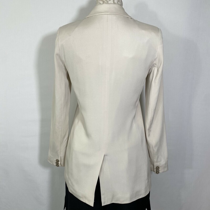 100-1001 Ann Taylor, Beige, Size: 2<br />
beige 2 button blazer 46% silk 45% rayon 9% spandex  good