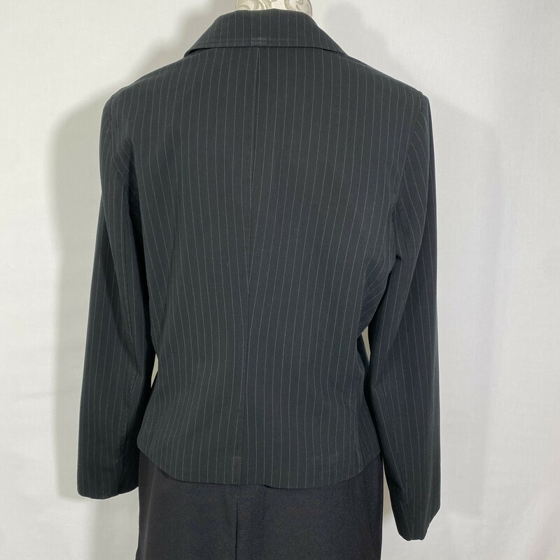 120-474 Isaac Mizrahi, Black, Size: Large black blazer with thin grey stripes and 3 buttons 75% polyester 20% rayon 5% spandex  good