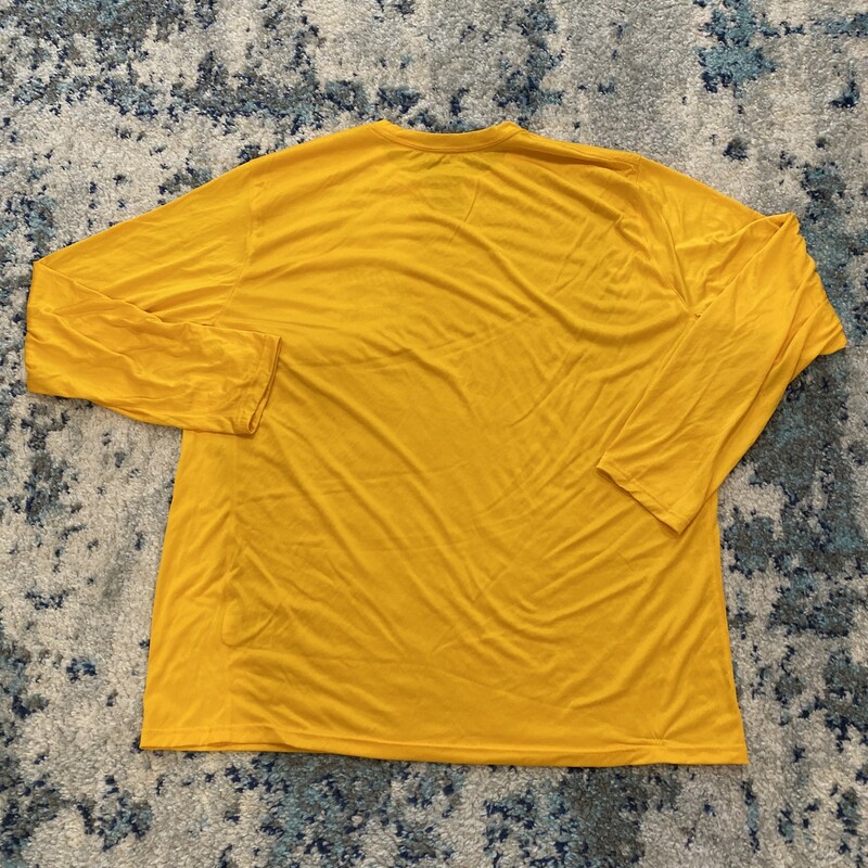 Used condition
Yellow
Long sleeve; screen pressed
The Nike Tee; athletic cut
Wrinkled; a few light stains;