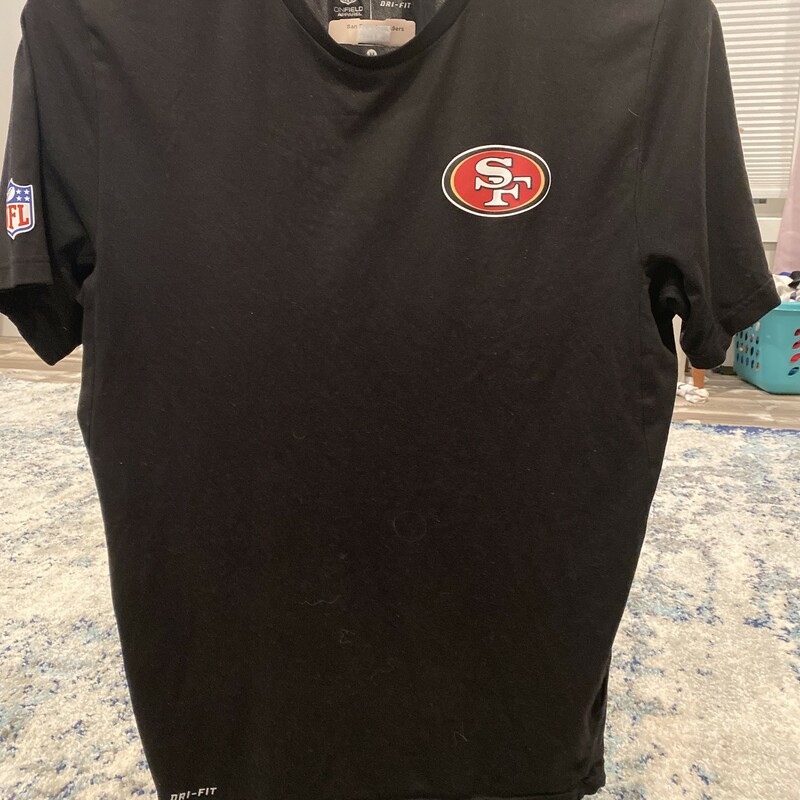 Used condition<br />
Black- size medium-dri-fit<br />
Previous player sticker at tag area<br />
Some light stains; some tiny snags; wrinkled; faded; pilling and fuzz<br />
<br />
<br />
<br />
<br />
#recycledactivewear<br />
#raw4sports<br />
#shopsportz
