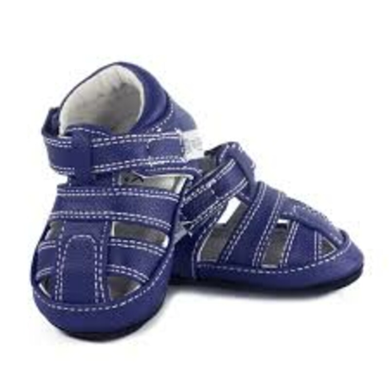 My Mocs - Hudson Sandal, Blue, Size: 12-18M

These classic sandals are ready for sun and fun!

Hand crafted from genuine and vegan leather
Equipped with our signature super-flex sole
Industry-defining 3mm ankle and sole cushioning
Hook and loop closures for a secure and custom fit
Perfect for indoor or outdoor use