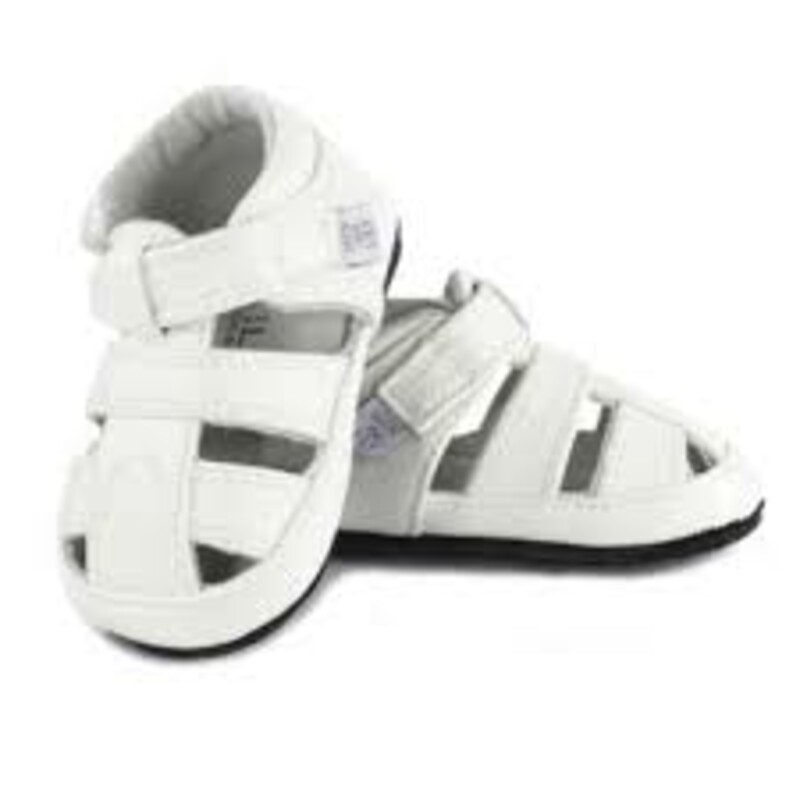 My Mocs - Bailey Sandal, White, Size: 24-30M

These classic sandals are ready for sun and fun!

Hand crafted from genuine and vegan leather
Equipped with our signature super-flex sole
Industry-defining 3mm ankle and sole cushioning
Hook and loop closures for a secure and custom fit
Perfect for indoor or outdoor use