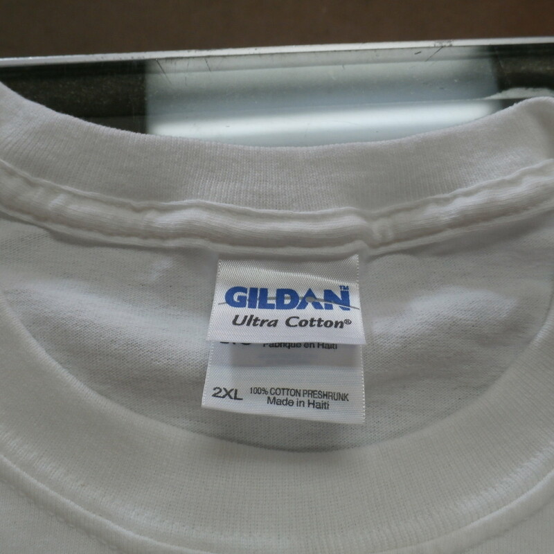 BIG TEN 2008 women's cross country champions shirts white size 2XL #27134
Rating: (see below) 3 - Good Condition
Team: Minnesota Golden Gophers
Player: n/a
Brand: Gildan
Size: 2XL- Men's (Measured Flat: Across chest 25\"; Length 32\") approx
Measured Laying Flat: armpit to armpit; top of shoulder to bottom hem
Color: White
Style: t-shirts; screen pressed
Material: 100% Cotton
Condition: 3 - Good Condition: material looks and feels good; light to mild pilling; these were left over from the event
Item #: 27134
Shipping: FREE