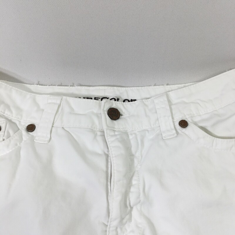 100-846 Purecolor, White, Size: 31 white bootleg jeans 98% cotton 2% spandex  good